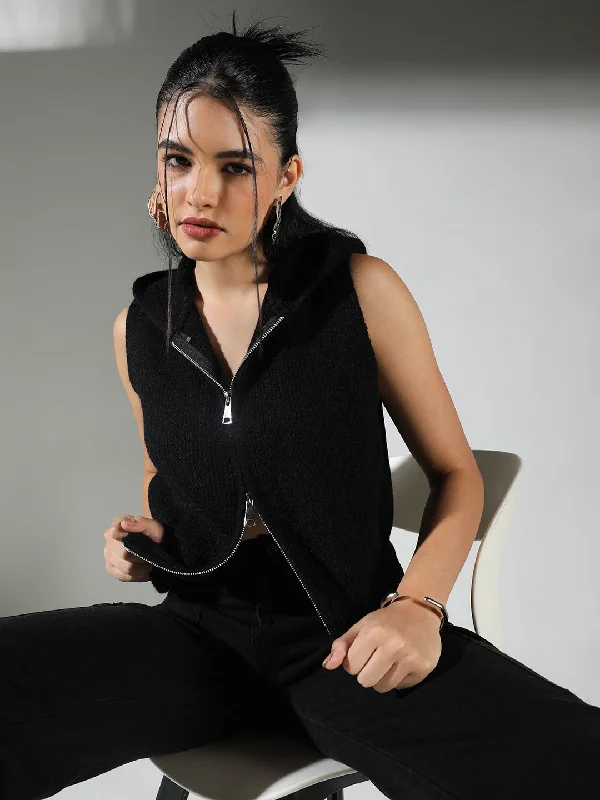 Weekend Savings Fiesta Women Black Solid Crop Top