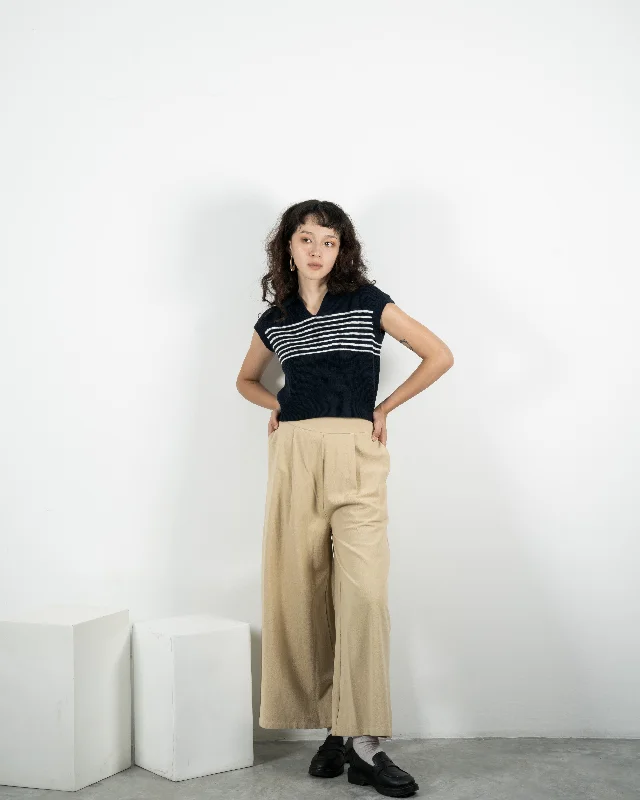 Weekend Bargains to Celebrate Eco Collar Knit Top (Black)