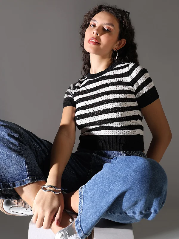 Great Deal Women Black Striped Crop Top