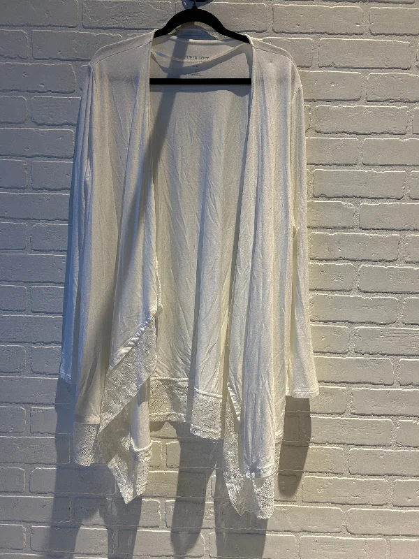 Weekend Savings Bonanza Cardigan By Torrid In White, Size: 2x