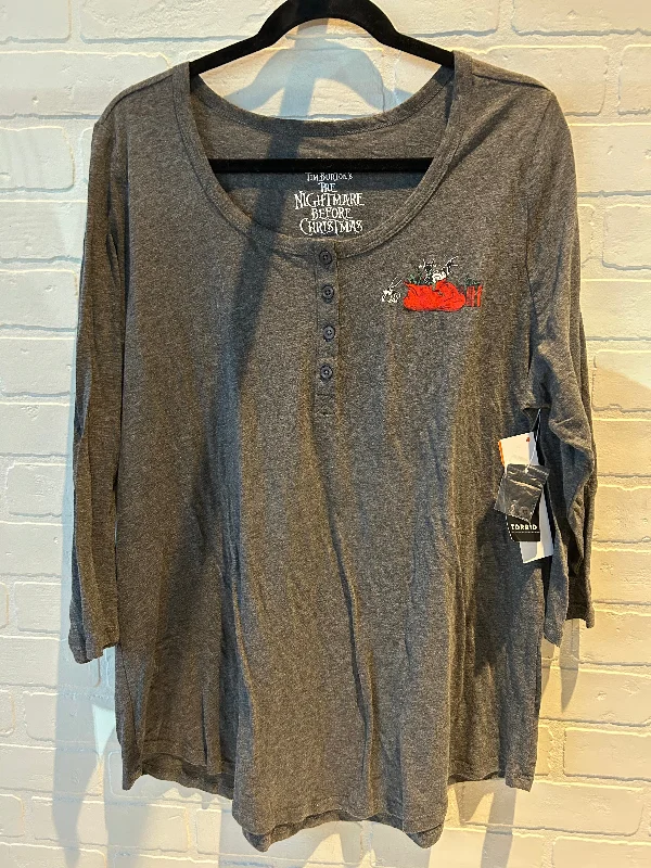 Weekend Bargains Await You Top Long Sleeve Basic By Torrid In Grey, Size: 3x