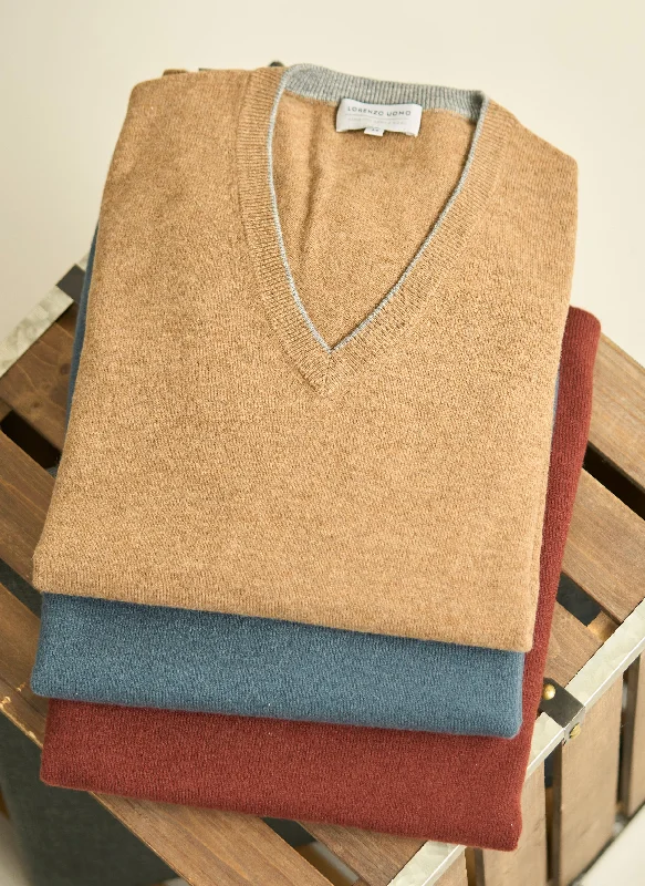 Don't Wait Men's Melbourne Contrast V-Neck Extra-Fine Pure Merino Wool Sweater in Tabacco