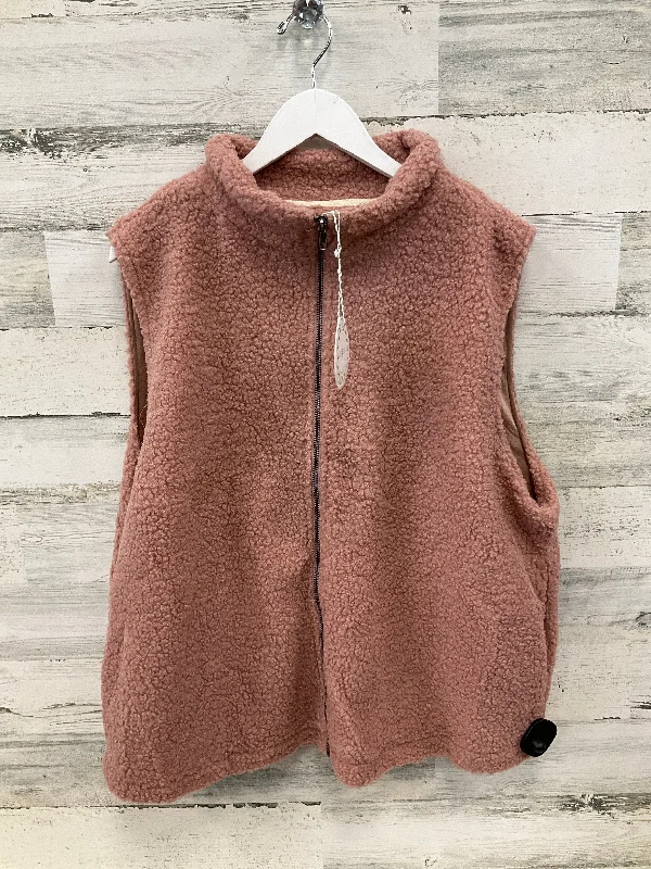 Weekend Shopping Bliss Vest Fleece By Umgee In Pink, Size: 2x