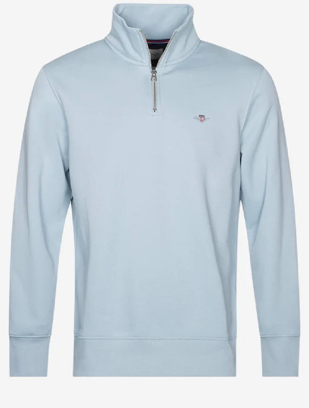 Weekend Bargains to Savor Regular Fit Shield Sweatshirt mit halbem Reißverschluss in Stormy Sea Weekend Bargains to Savor Regular Fit Shield Sweatshirt mit halbem Reißverschluss in Stormy Sea