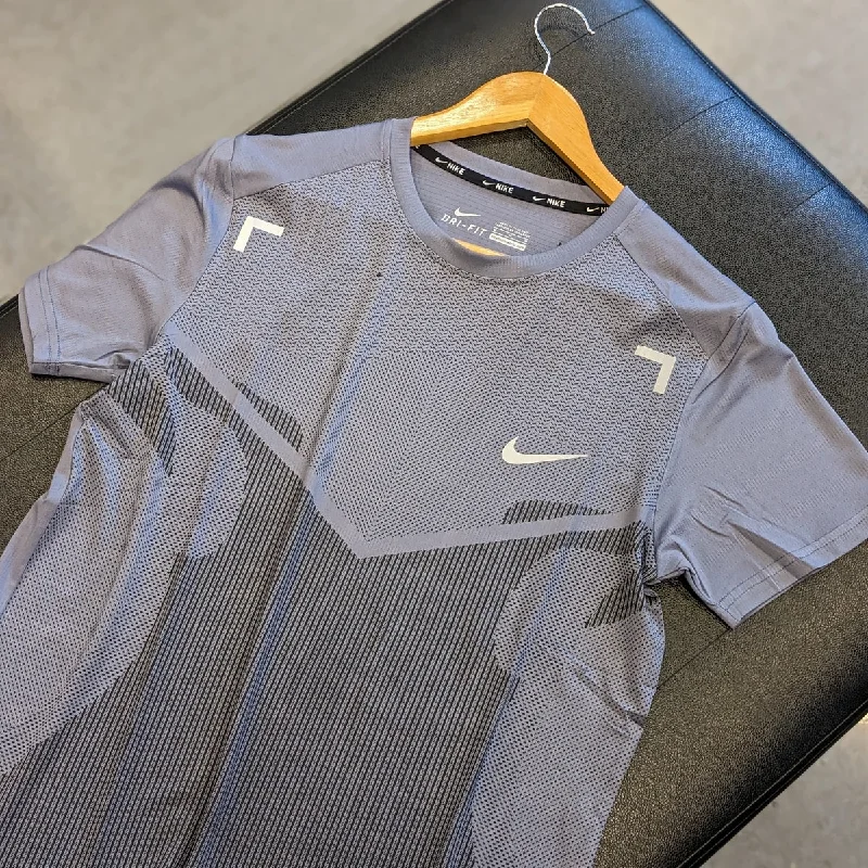 Friends and Family Sale NK - Men 'Grey' Short Sleeve Dry Fit T-Shirt SP18