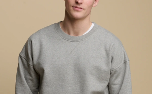 Essential Men's Sweatshirt: Minimalist Design, Maximum Comfort
