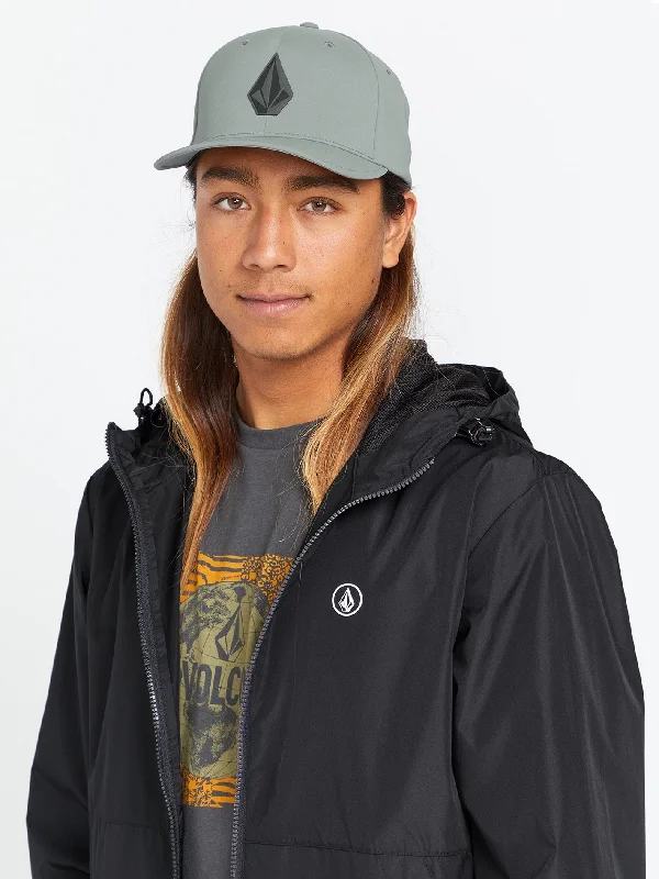 Today's Deal Stone Tech Flexfit Delta Hat - Pewter