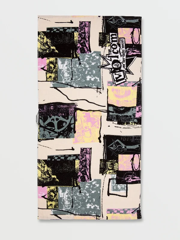 Final Markdown Volcom Entertainment Flyer Towel - Whitecap Grey